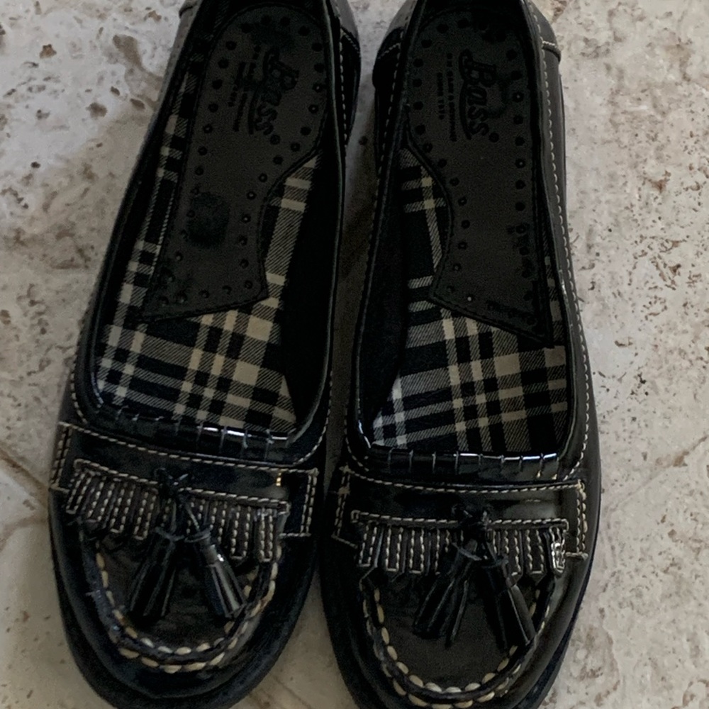 Black patent leather flats
